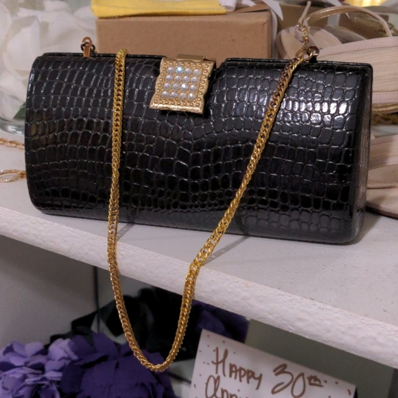 Small Black Crossbody w/brass tone hardware - Picture 9 of 9